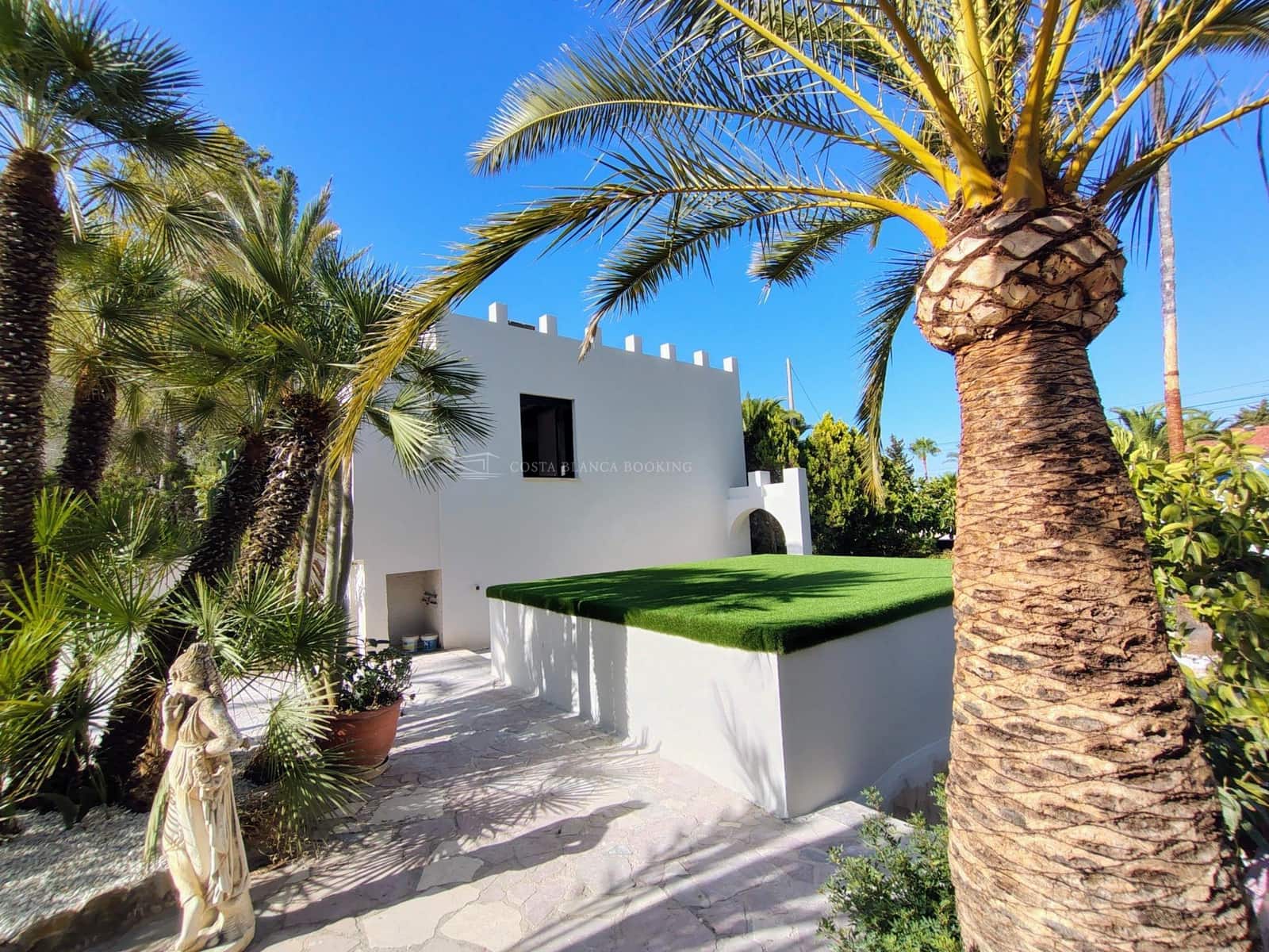 4 Zimmer Villa zu verkaufen in Albir mit Pool Garage - 1.595.000 € (Ref: 10025616)