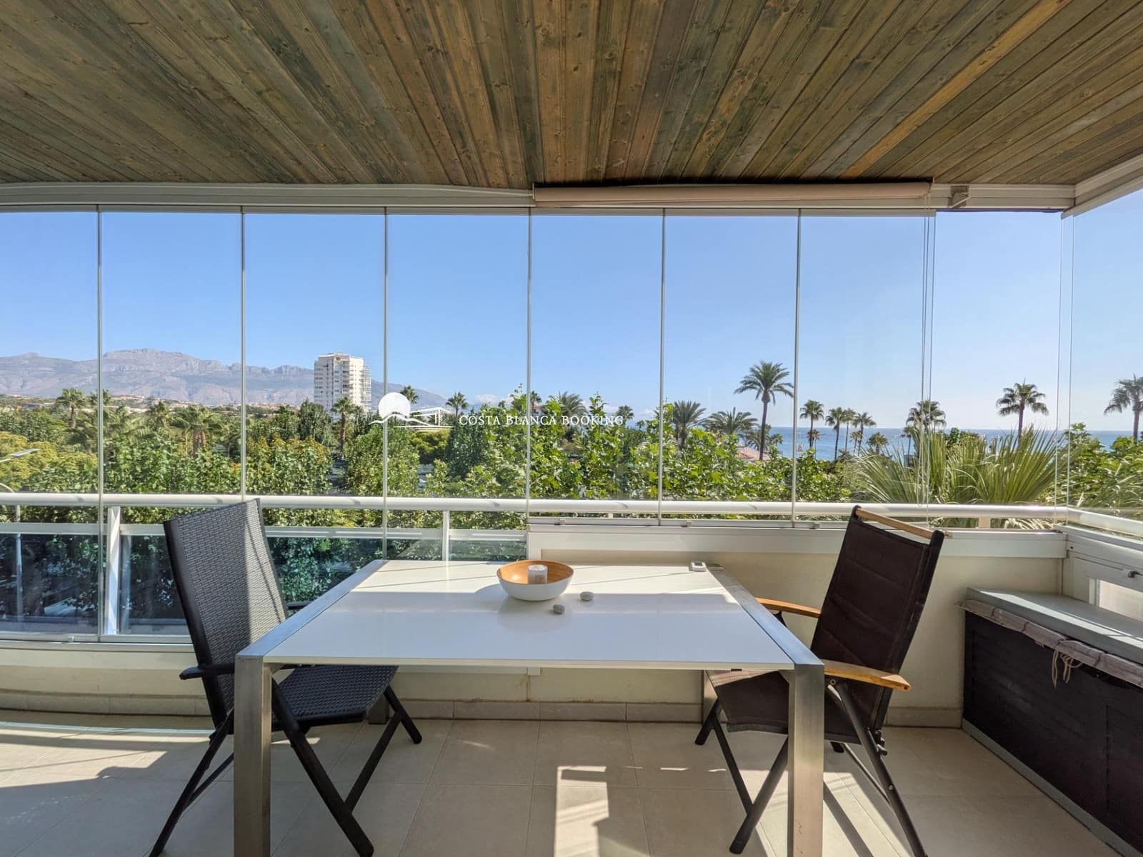 2 Zimmer Apartment zu verkaufen in Albir mit Pool Garage - 375.000 € (Ref: 10049255)