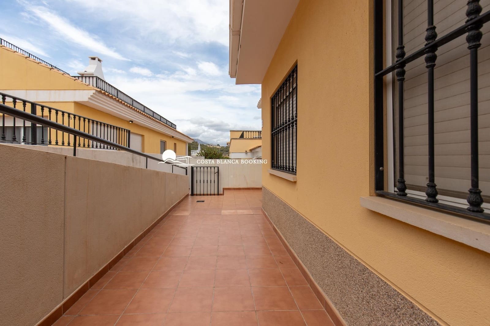 3 slaapkamer Bungalow te koop in Alfaz del Pi / L'Alfas del Pi met zwembad garage - € 360.000 (Ref: 10094613)