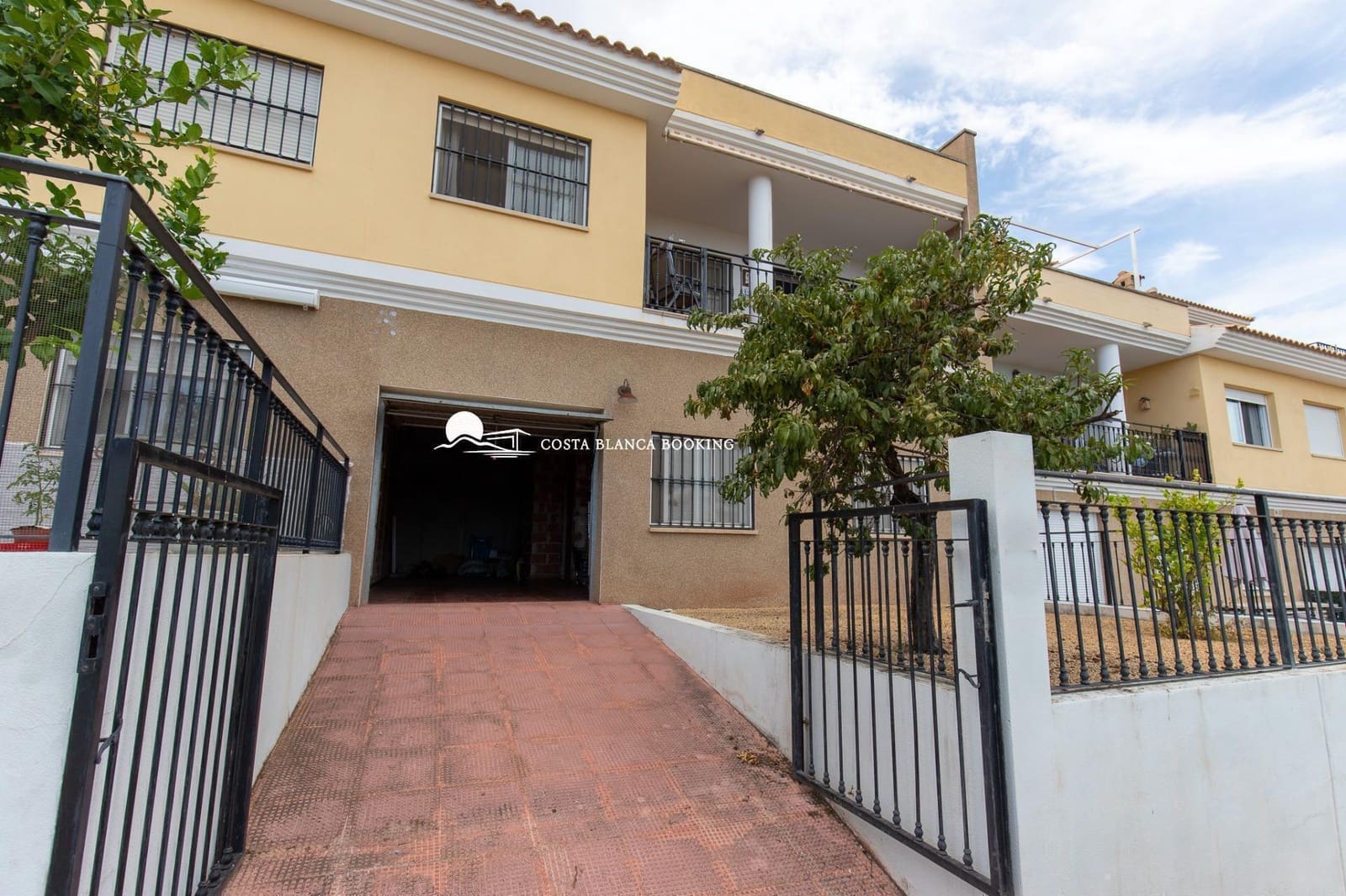 3 slaapkamer Bungalow te koop in Alfaz del Pi / L'Alfas del Pi met zwembad garage - € 360.000 (Ref: 10094613)