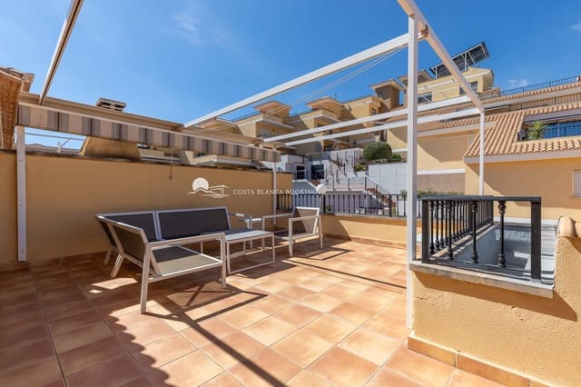 3 makuuhuone Bungalow myytävänä paikassa Alfaz del Pi / L'Alfàs del Pi mukana uima-altaan 
autotalli - 360 000 € (Ref: 10094613)