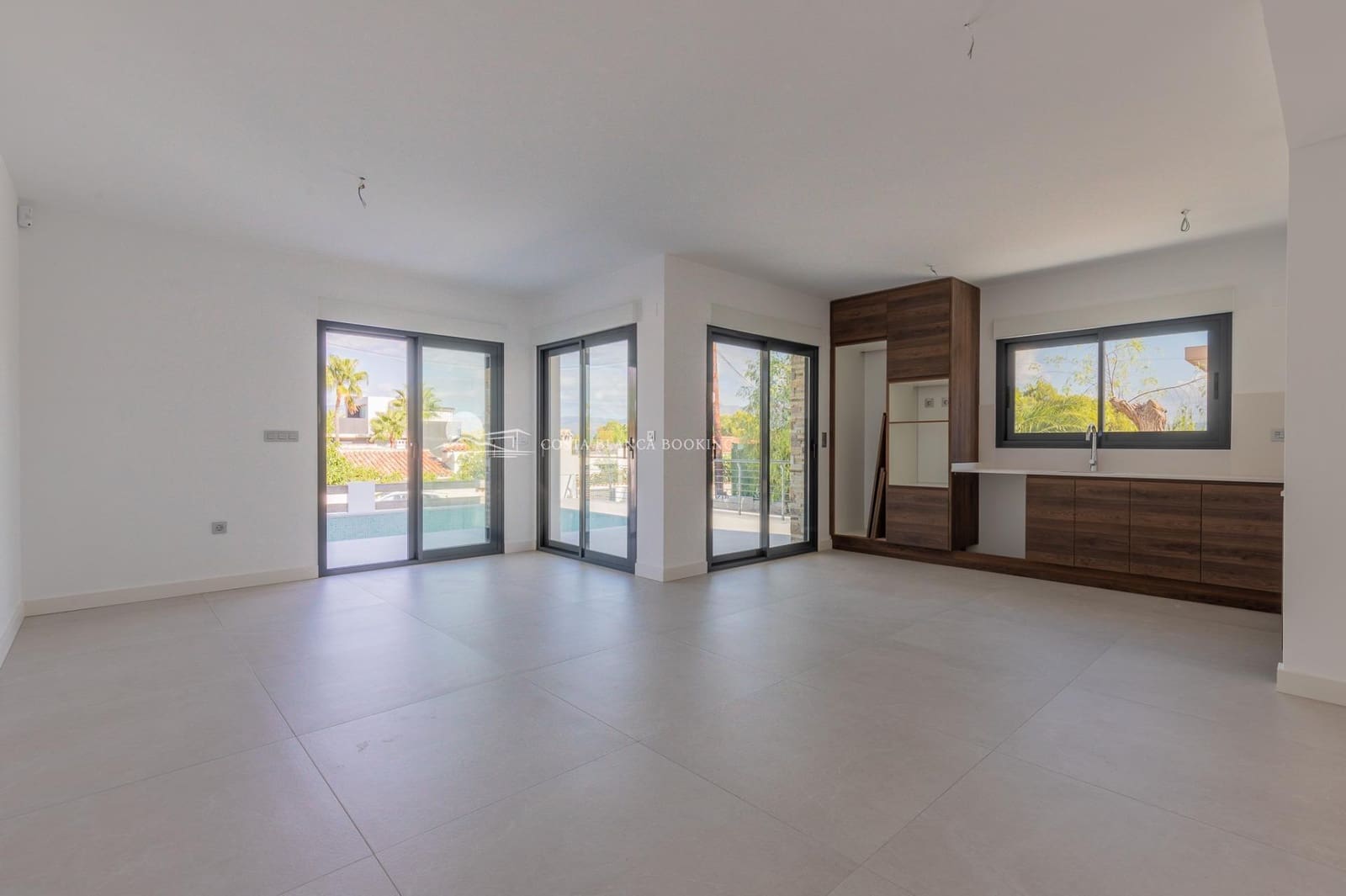 4 bedroom Villa for sale in Albir with pool garage - € 890,000 (Ref: 10147111)