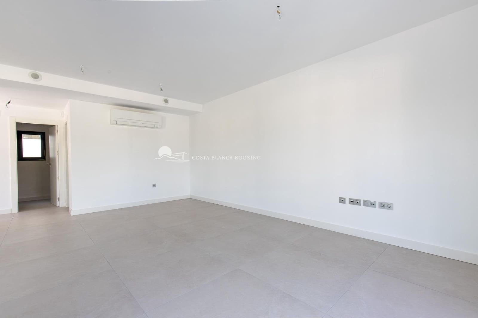 4 bedroom Villa for sale in Albir with pool garage - € 890,000 (Ref: 10147111)
