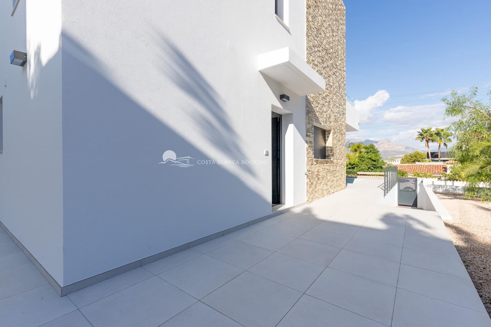 4 bedroom Villa for sale in Albir with pool garage - € 890,000 (Ref: 10147111)