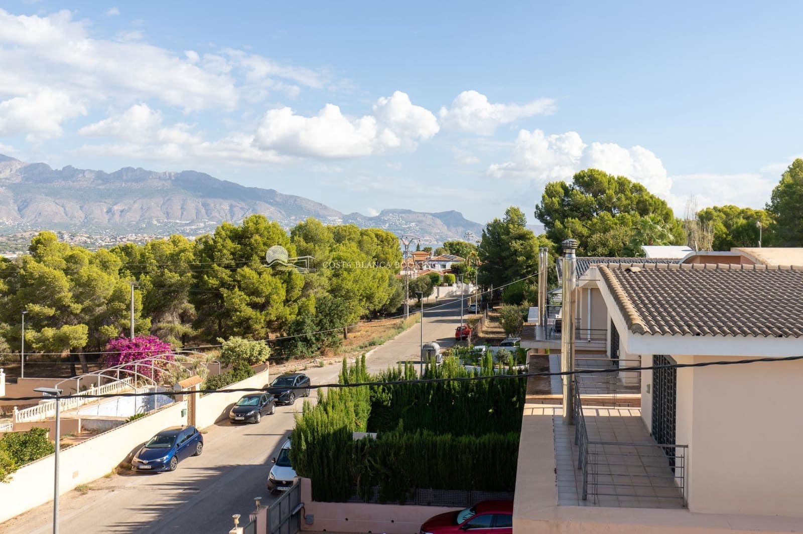 4 bedroom Villa for sale in Albir with pool garage - € 890,000 (Ref: 10147111)
