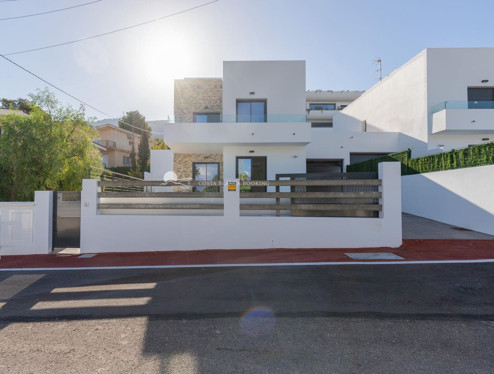 4 bedroom Villa for sale in Albir with pool garage - € 890,000 (Ref: 10147111)