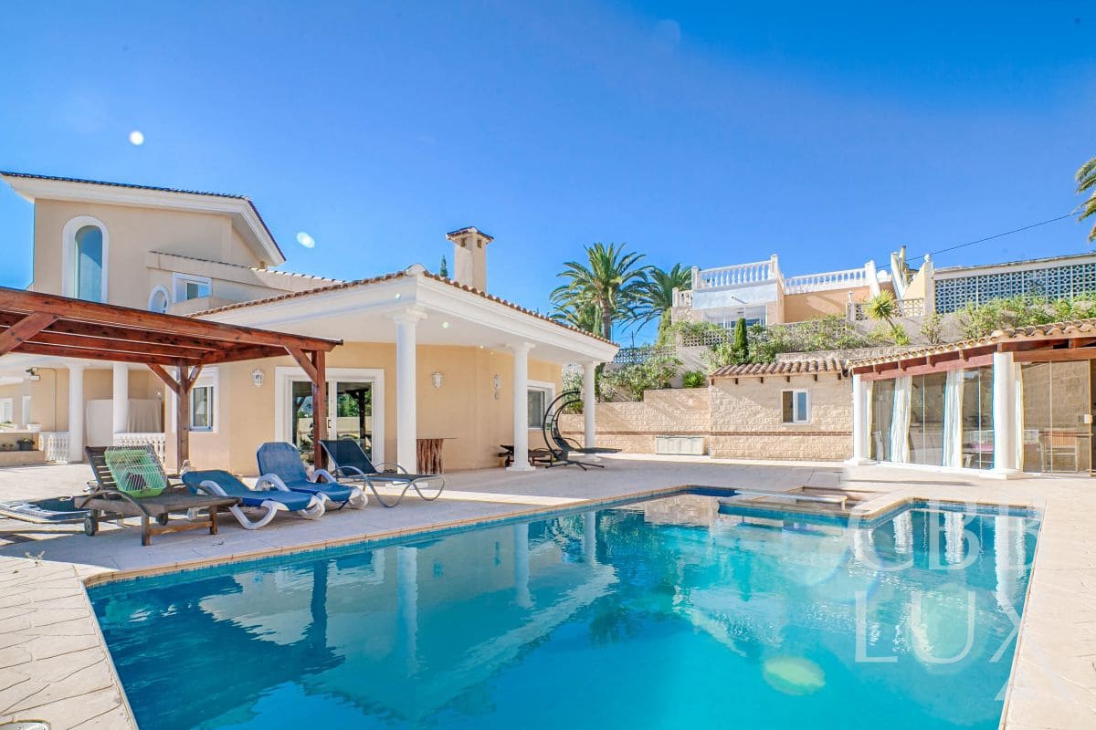 5 bedroom Villa for sale in Alfaz del Pi / L'Alfas del Pi - € 2,450,000 (Ref: 7124258)