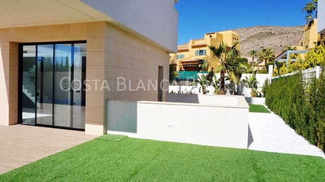 5 bedroom Villa for sale in Finestrat with garage - € 1,150,000 (Ref: 7459495)