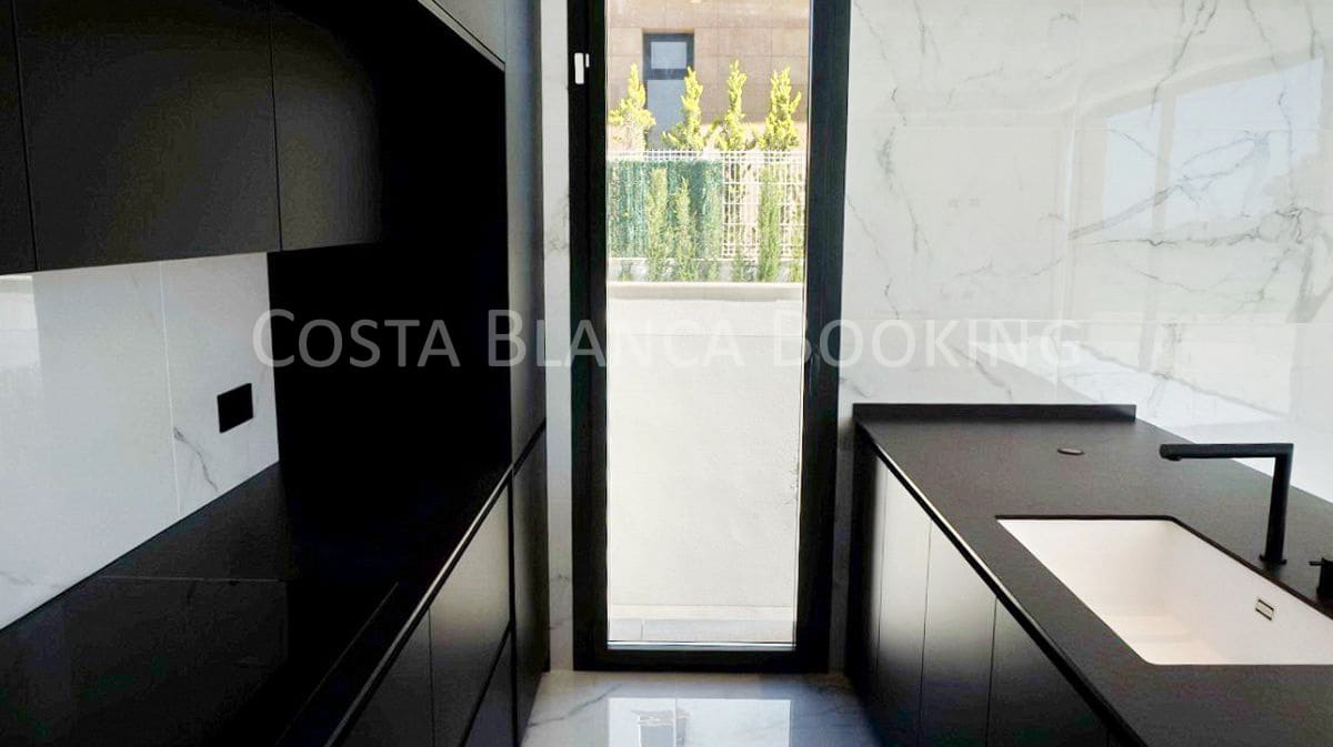 5 bedroom Villa for sale in Finestrat with garage - € 1,150,000 (Ref: 7459495)