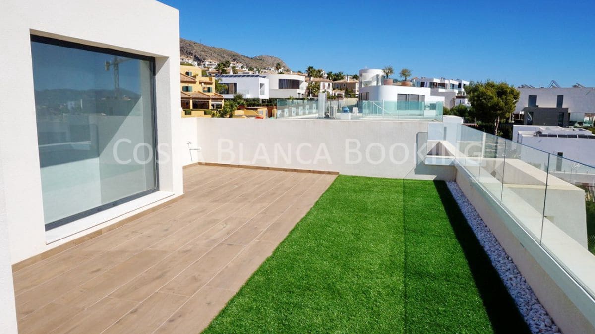 5 bedroom Villa for sale in Finestrat with garage - € 1,150,000 (Ref: 7459495)