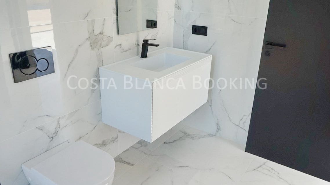 5 bedroom Villa for sale in Finestrat with garage - € 1,150,000 (Ref: 7459495)