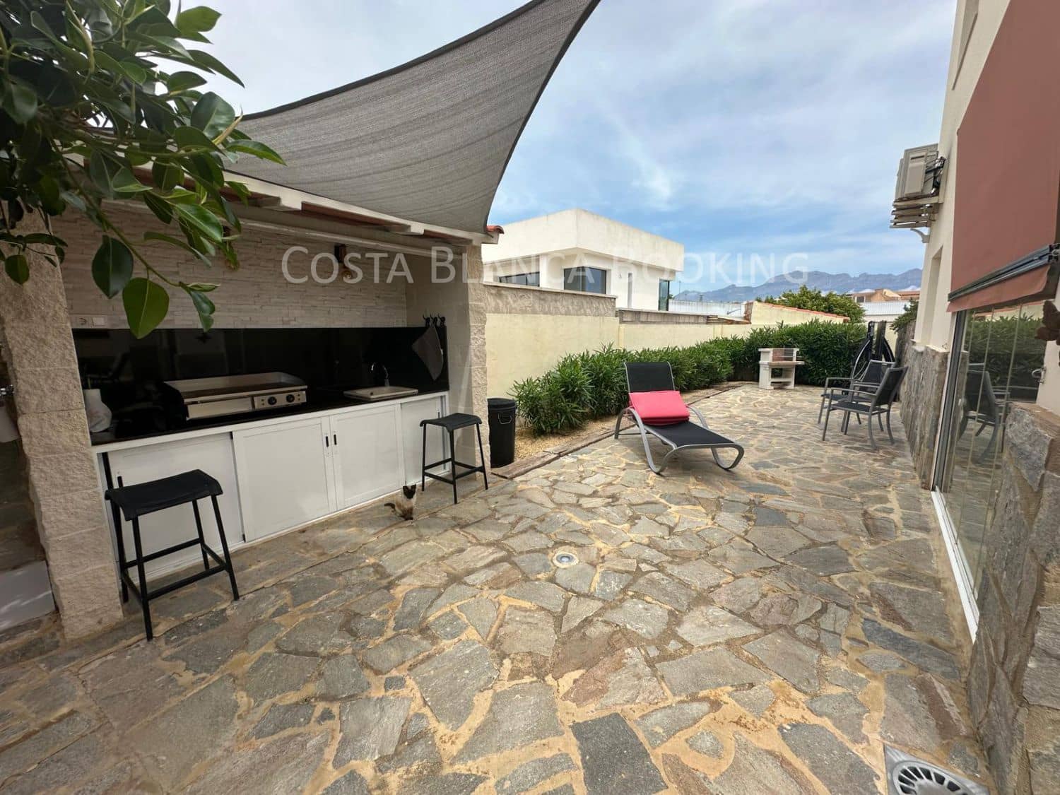 6 bedroom Villa for sale in Albir - € 1,100,000 (Ref: 8996926)