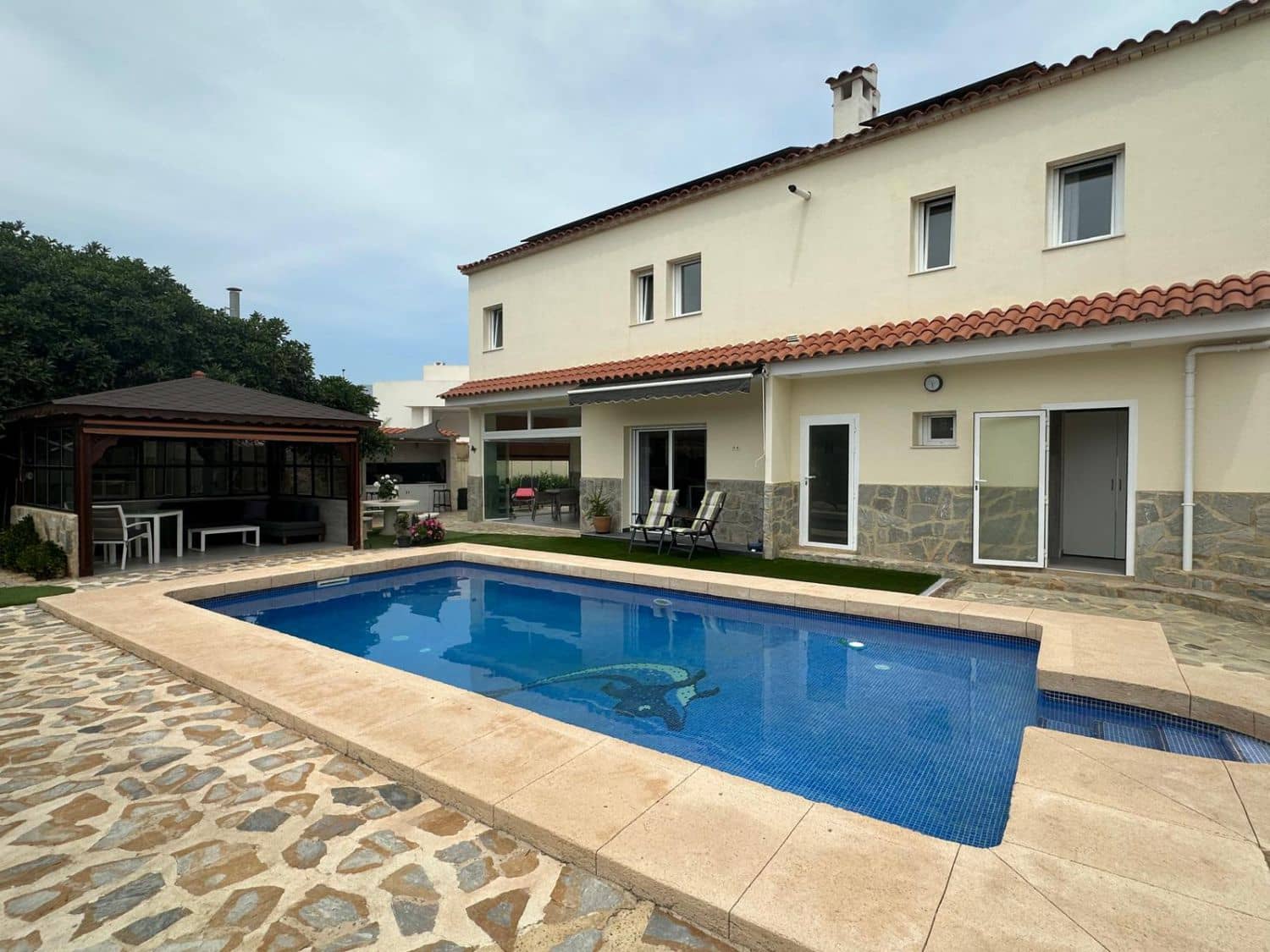 6 bedroom Villa for sale in Albir - € 1,100,000 (Ref: 8996926)