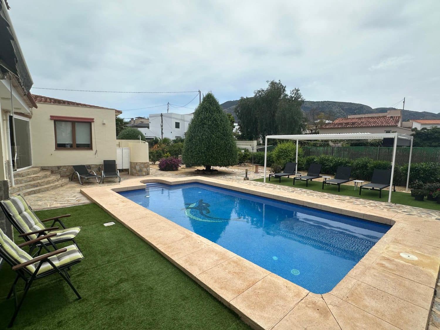 6 bedroom Villa for sale in Albir - € 1,100,000 (Ref: 8996926)