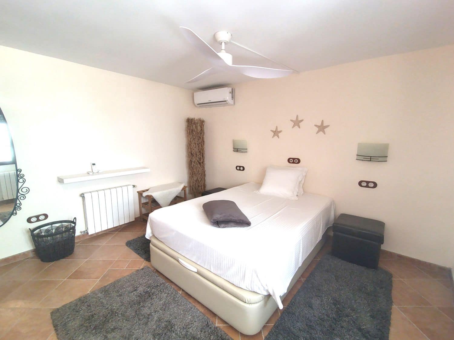 6 bedroom Villa for sale in Albir - € 1,100,000 (Ref: 8996926)