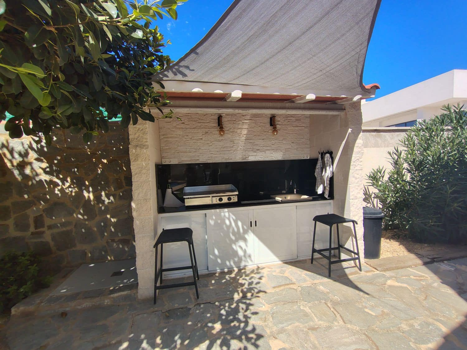 6 bedroom Villa for sale in Albir - € 1,100,000 (Ref: 8996926)