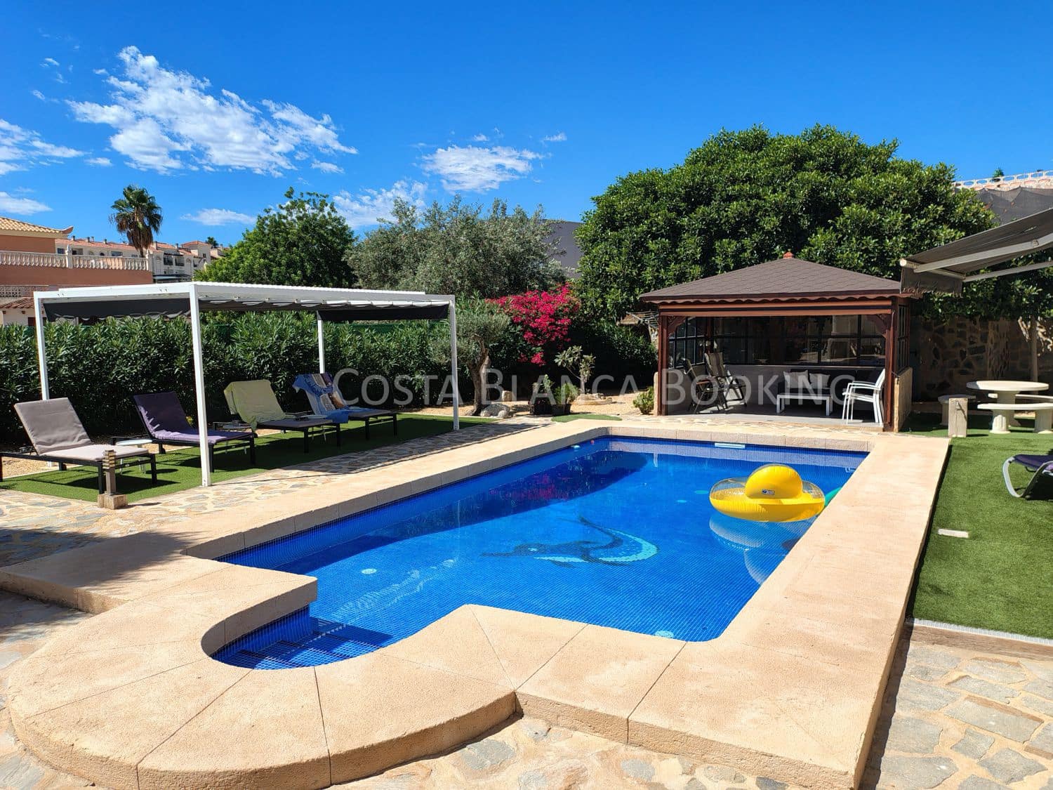 6 bedroom Villa for sale in Albir - € 1,100,000 (Ref: 8996926)