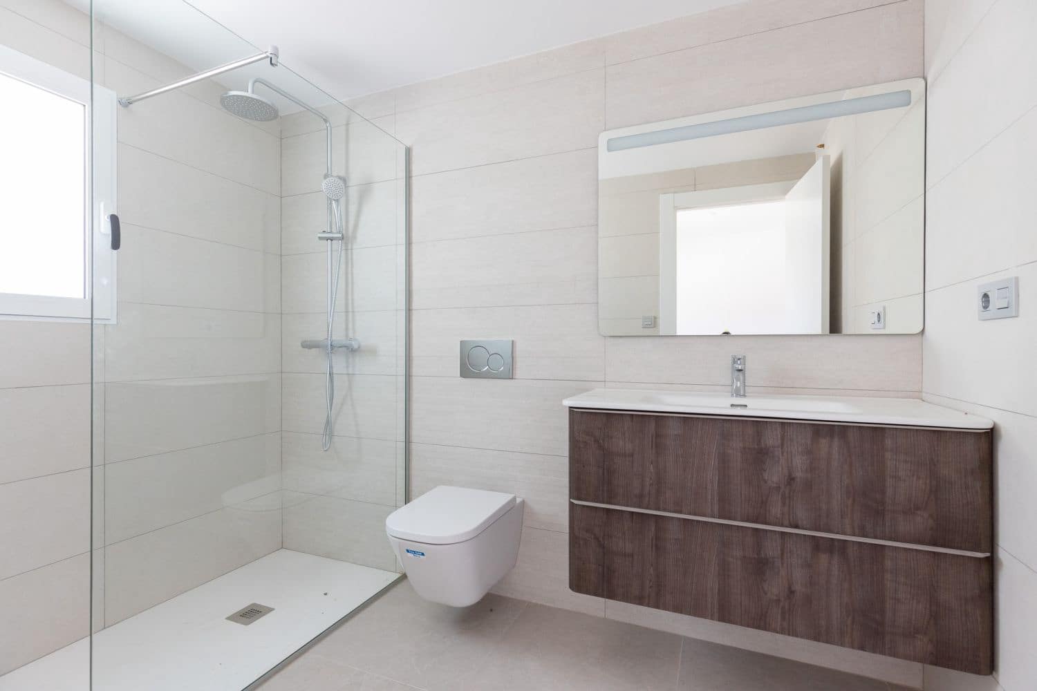 5 bedroom Villa for sale in Albir with garage - € 795,000 (Ref: 8996934)