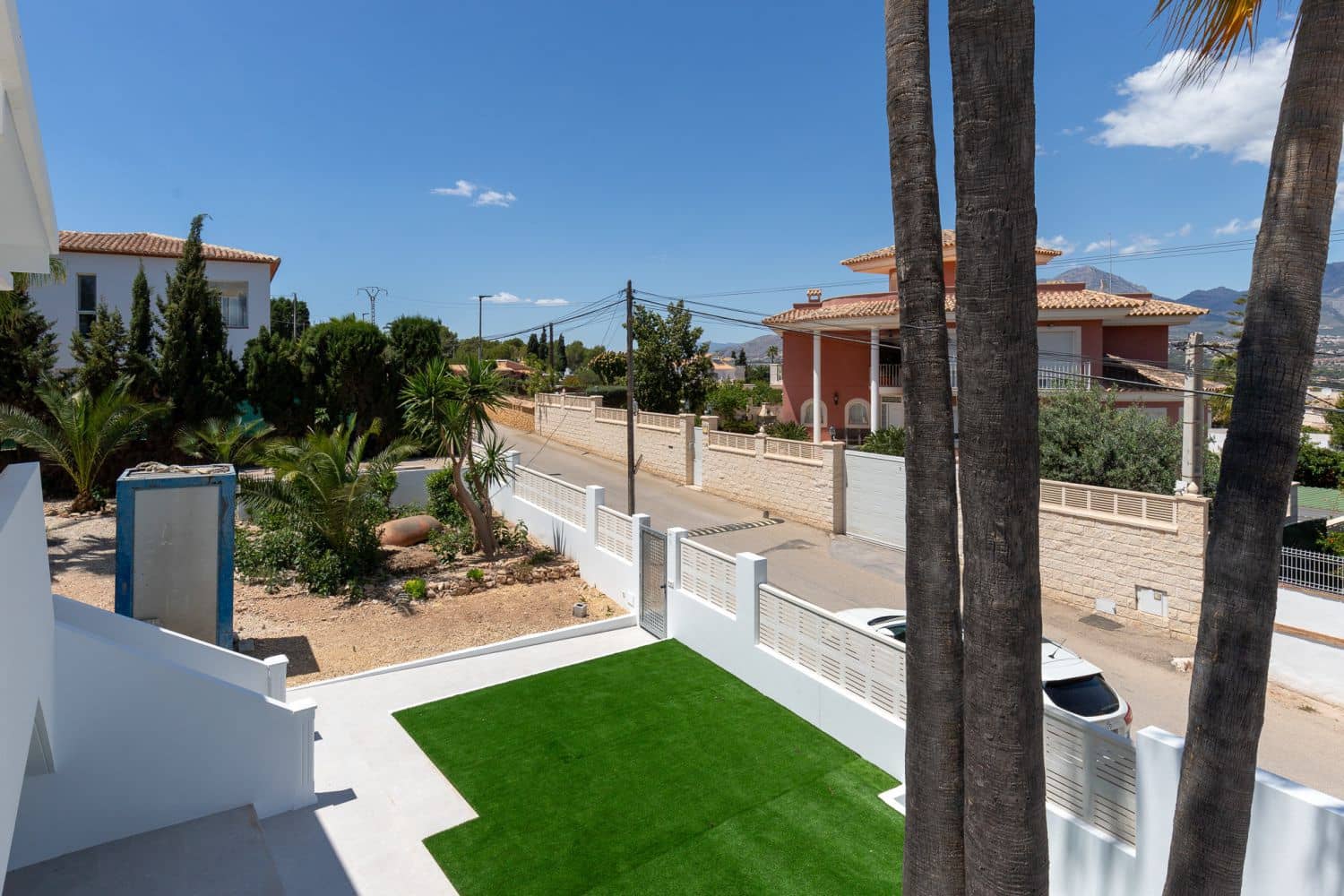 5 bedroom Villa for sale in Albir with garage - € 795,000 (Ref: 8996934)