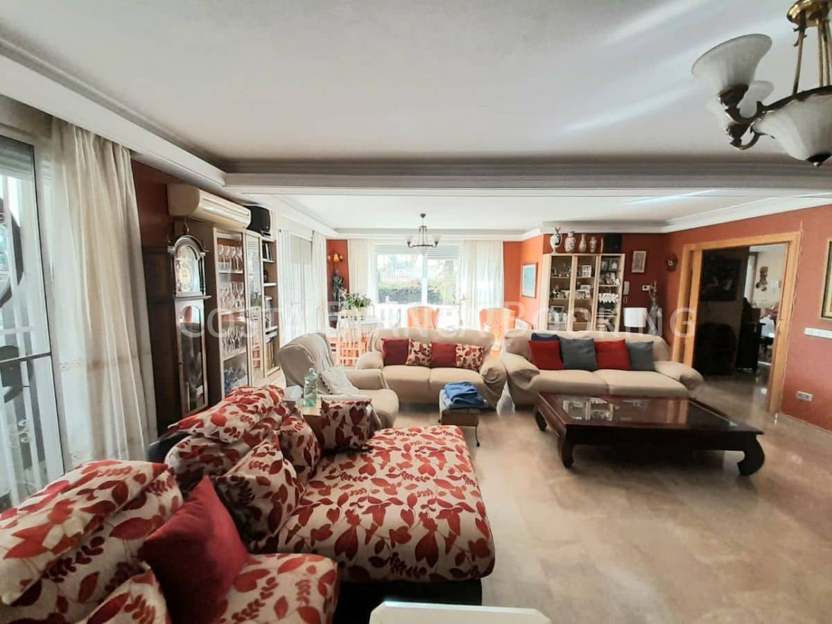 Chalet de 5 habitaciones en Alfaz del Pi / L'Alfàs del Pi en venta - 650.000 € (Ref: 8996940)