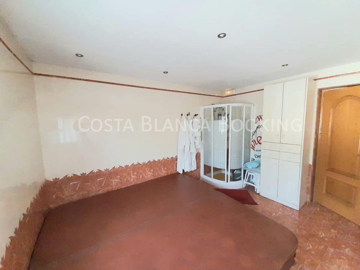 Chalet de 5 habitaciones en Alfaz del Pi / L'Alfàs del Pi en venta - 650.000 € (Ref: 8996940)