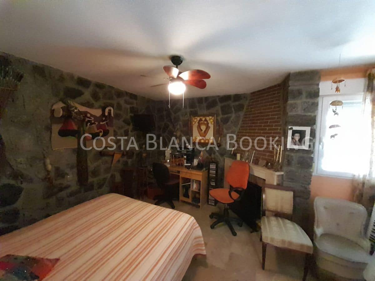 Chalet de 5 habitaciones en Alfaz del Pi / L'Alfàs del Pi en venta - 650.000 € (Ref: 8996940)