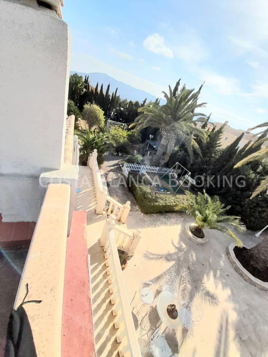 Chalet de 5 habitaciones en Alfaz del Pi / L'Alfàs del Pi en venta - 650.000 € (Ref: 8996940)