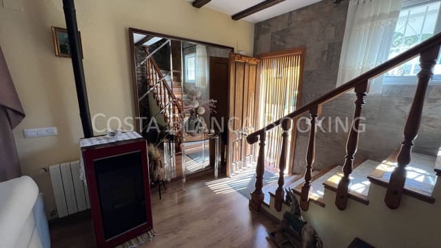 Chalet de 3 habitaciones en La Nucia en venta con garaje - 530.000 € (Ref: 8996947)