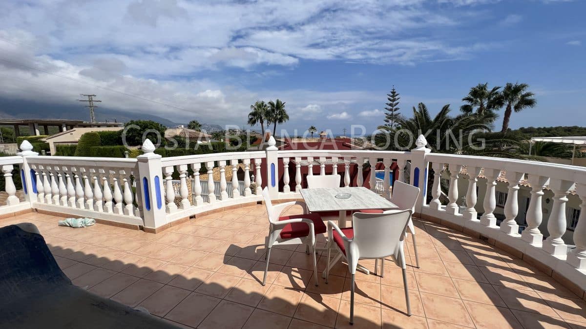 Chalet de 3 habitaciones en La Nucia en venta con garaje - 530.000 € (Ref: 8996947)