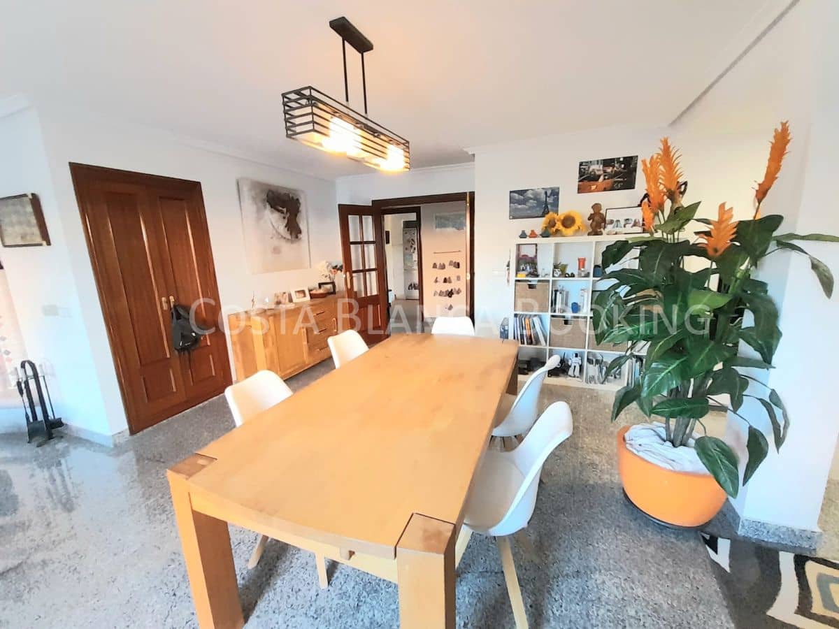 5 bedroom Villa for sale in Albir with garage - € 520,000 (Ref: 8996948)