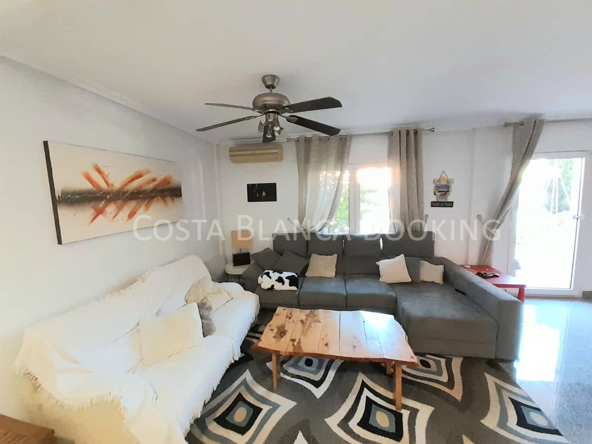 5 bedroom Villa for sale in Albir with garage - € 520,000 (Ref: 8996948)