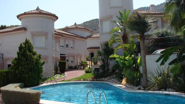 Chalet de 5 habitaciones en Albir, Alfaz del Pi / L'Alfàs del Pi en venta con garaje - 520.000 € (Ref: 8996948)