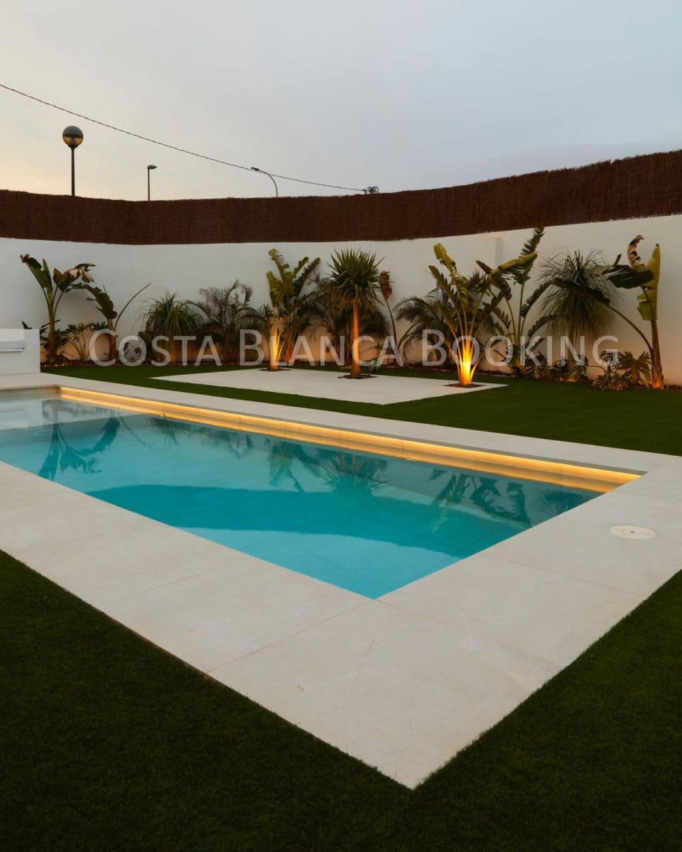 3 bedroom Villa for sale in Alfaz del Pi / L'Alfas del Pi - € 875,000 (Ref: 8996950)