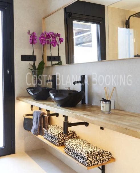 3 bedroom Villa for sale in Alfaz del Pi / L'Alfas del Pi - € 875,000 (Ref: 8996950)