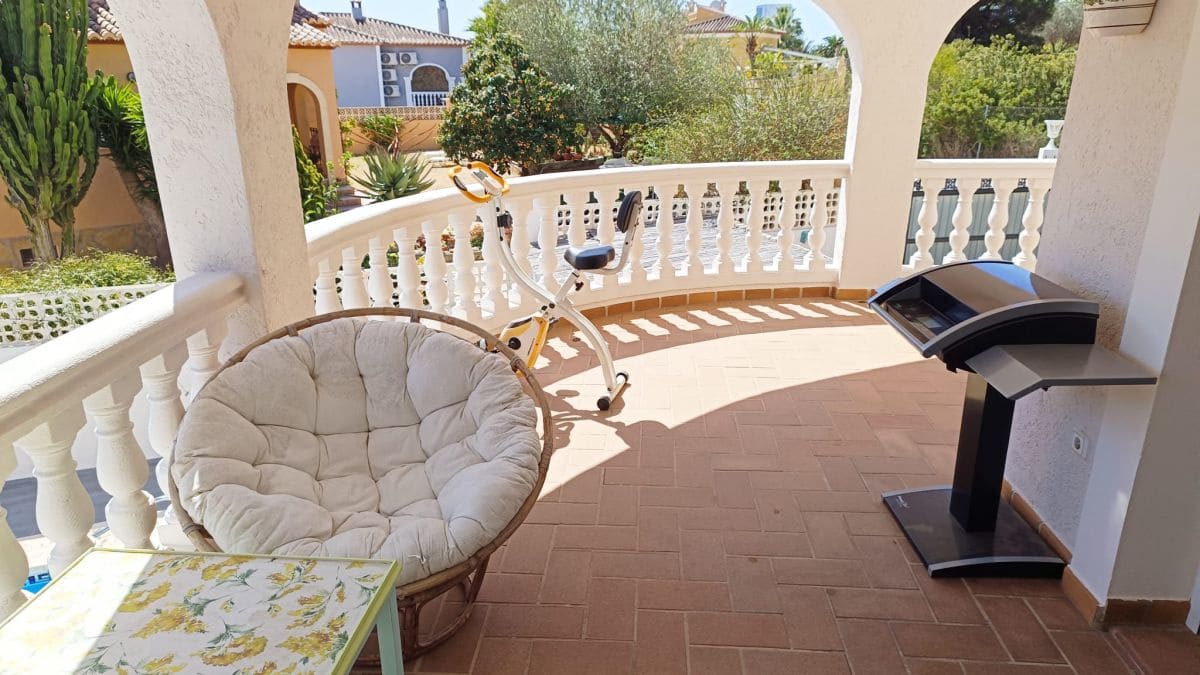 7 bedroom Villa for sale in Calpe / Calp - € 1,272,600 (Ref: 8996952)