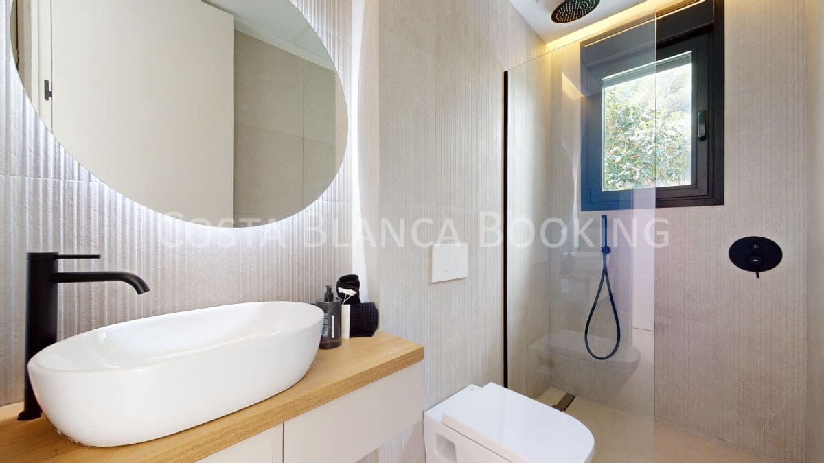 3 bedroom Villa for sale in Polop with garage - € 740,000 (Ref: 8996961)