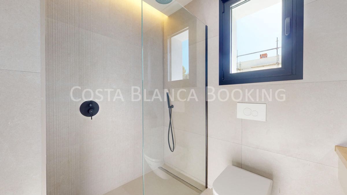 3 bedroom Villa for sale in Polop with garage - € 740,000 (Ref: 8996961)