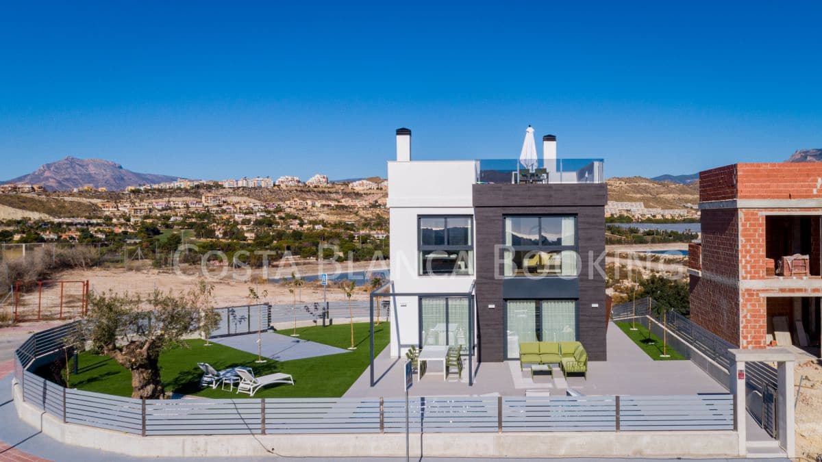 Chalet de 3 habitaciones en Muchamiel / Mutxamel en venta - 450.000 € (Ref: 8996962)