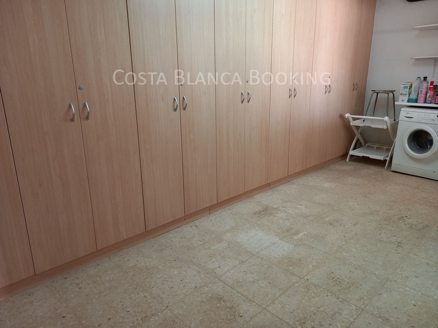 4 bedroom Villa for sale in Albir with garage - € 665,000 (Ref: 9001878)