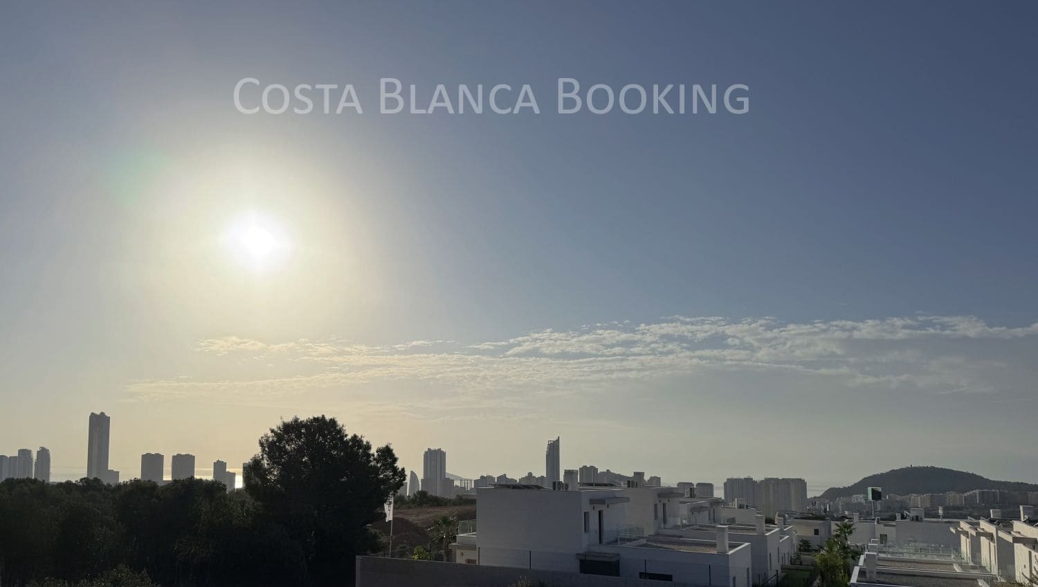 3 bedroom Villa for sale in Finestrat with garage - € 797,000 (Ref: 9001884)