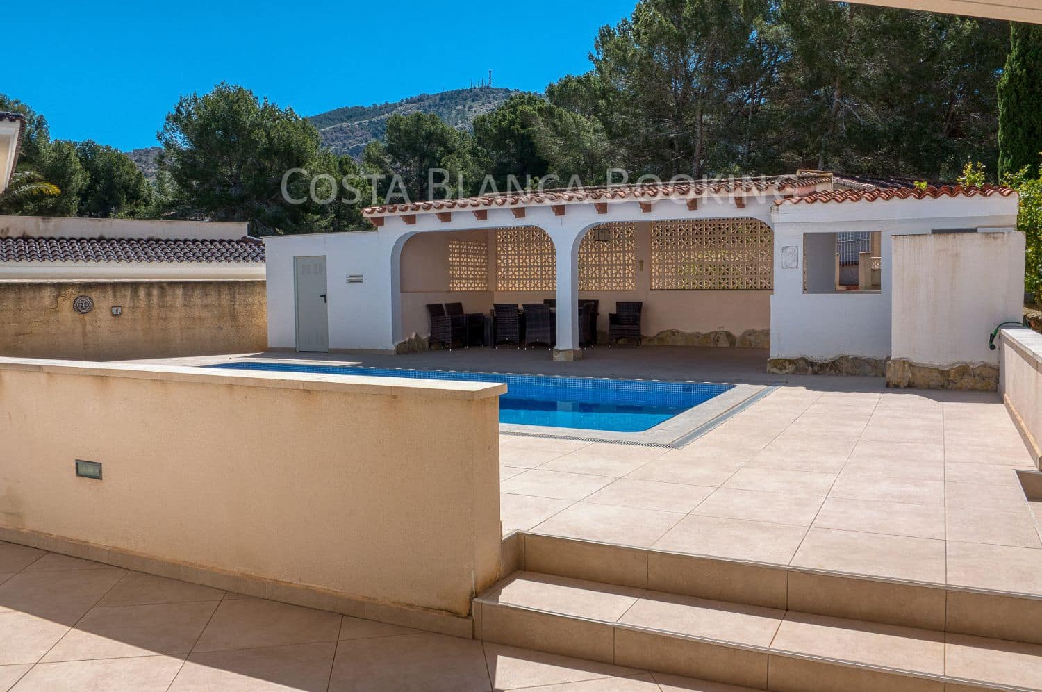 5 bedroom Villa for sale in Albir - € 1,150,000 (Ref: 9001898)