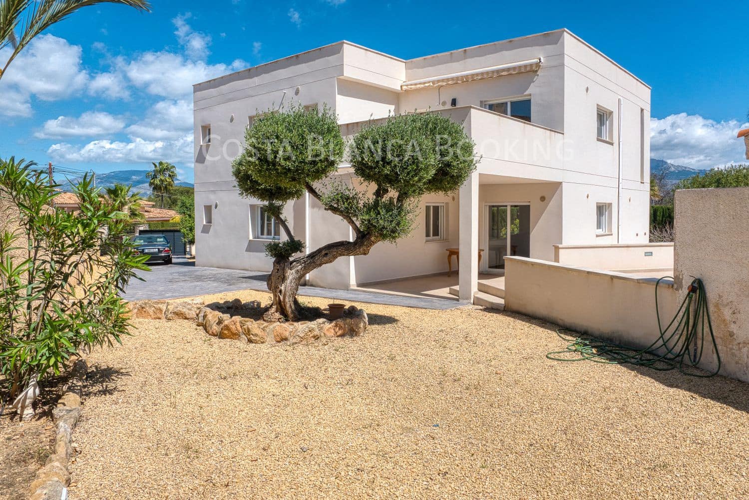 5 bedroom Villa for sale in Albir - € 1,150,000 (Ref: 9001898)