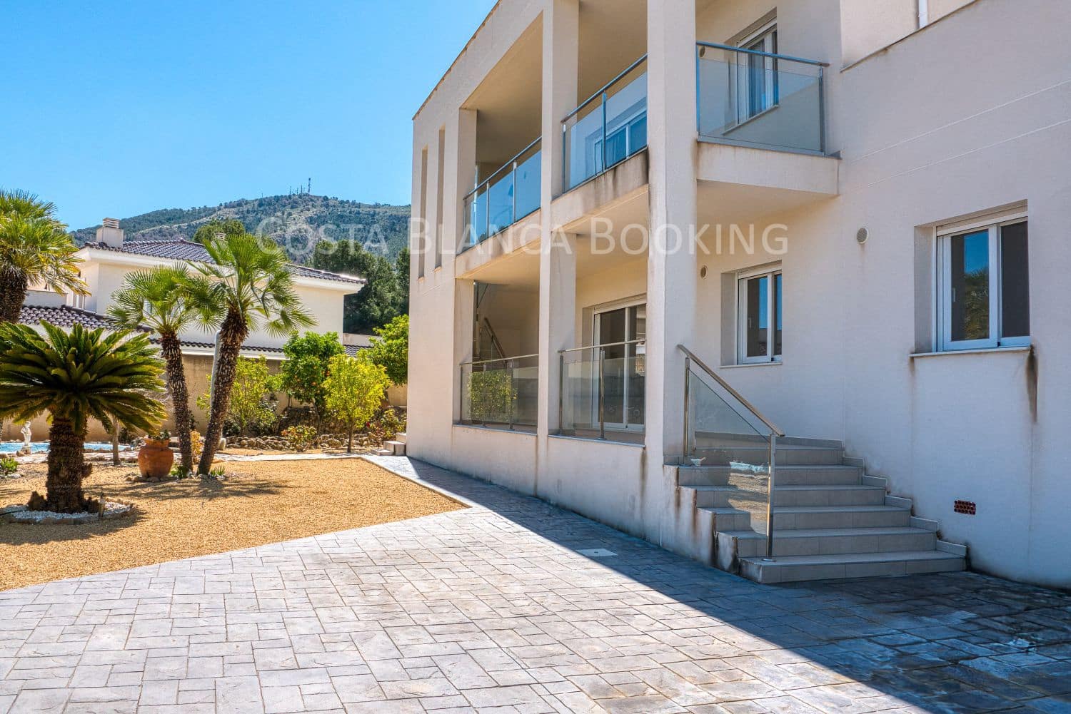 5 bedroom Villa for sale in Albir - € 1,150,000 (Ref: 9001898)