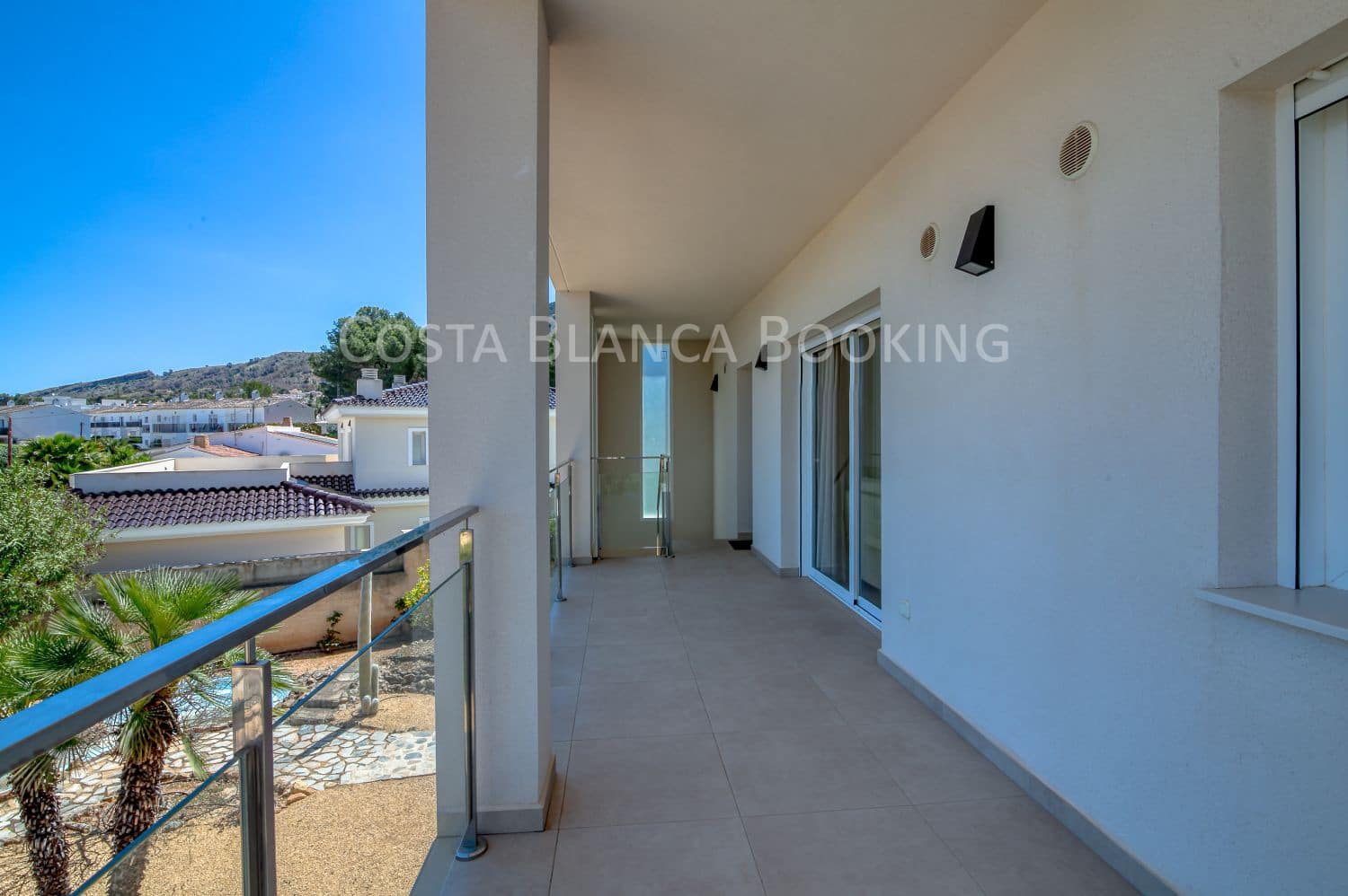 5 bedroom Villa for sale in Albir - € 1,150,000 (Ref: 9001898)