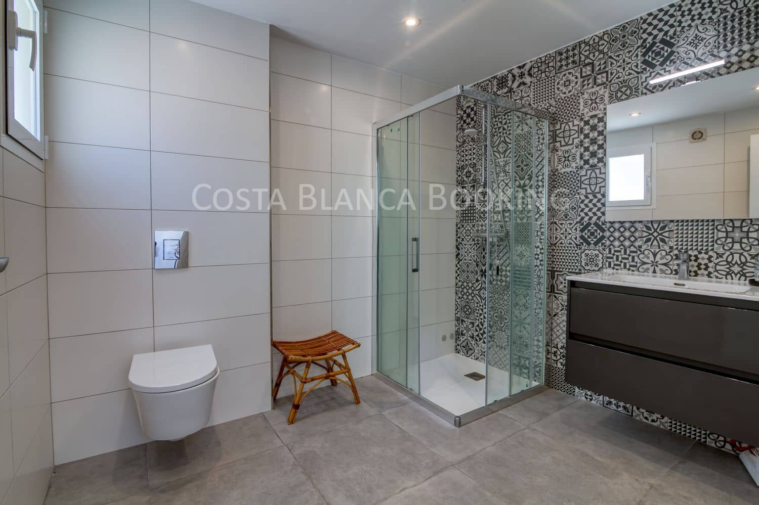 5 bedroom Villa for sale in Albir - € 1,150,000 (Ref: 9001898)