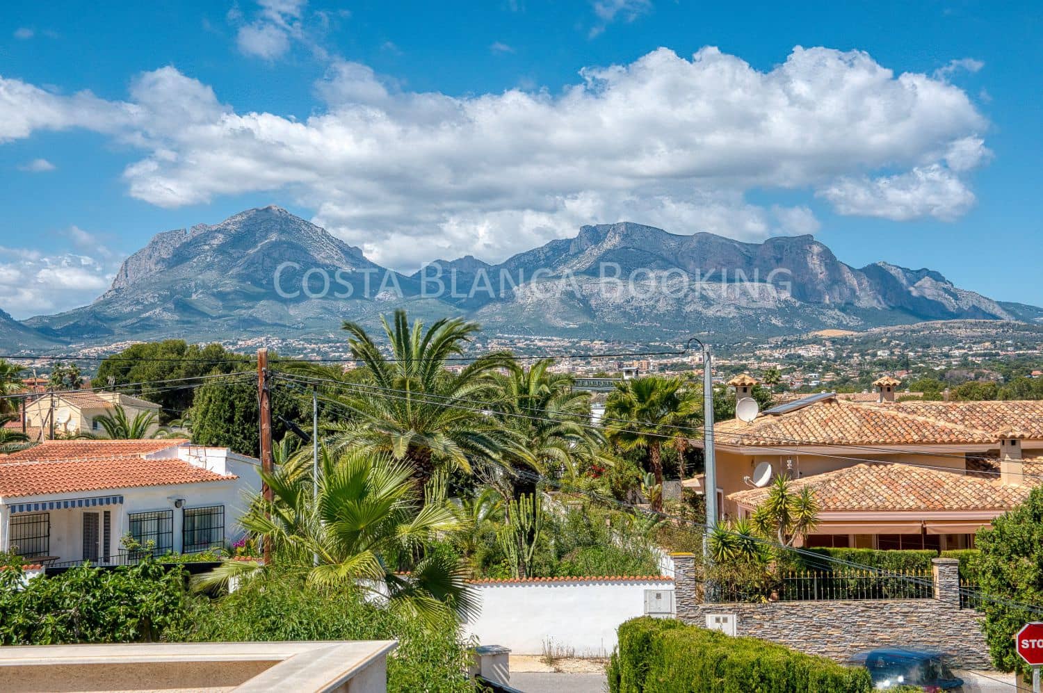 5 bedroom Villa for sale in Albir - € 1,150,000 (Ref: 9001898)