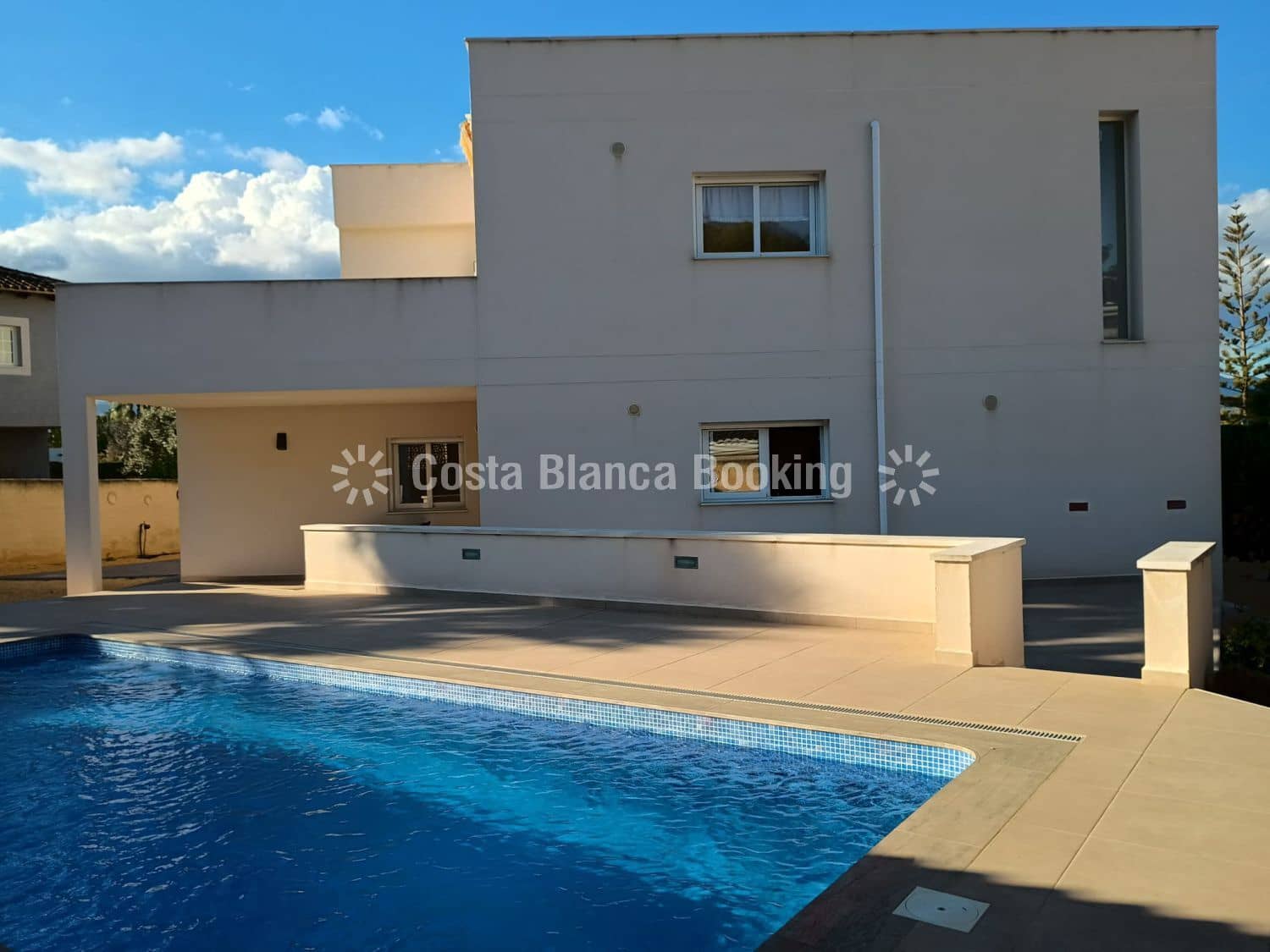 5 bedroom Villa for sale in Albir - € 1,150,000 (Ref: 9001898)