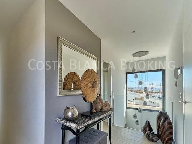 3 bedroom Villa for sale in Finestrat - € 585,000 (Ref: 9001908)