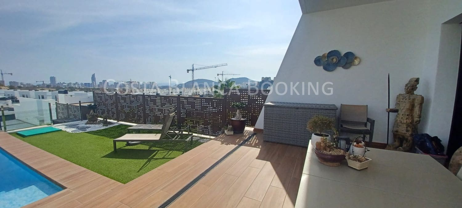 3 bedroom Villa for sale in Finestrat - € 585,000 (Ref: 9001908)