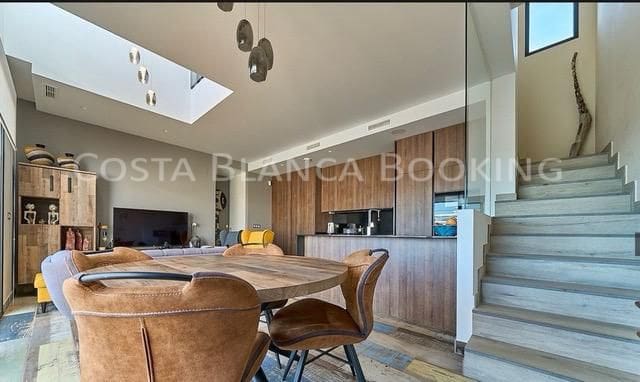 3 bedroom Villa for sale in Finestrat - € 585,000 (Ref: 9001908)